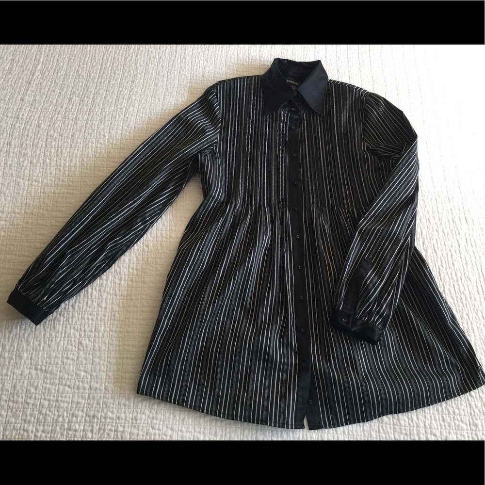 EUC Bebe black/white stripe cotton mix long blouse w/ tie